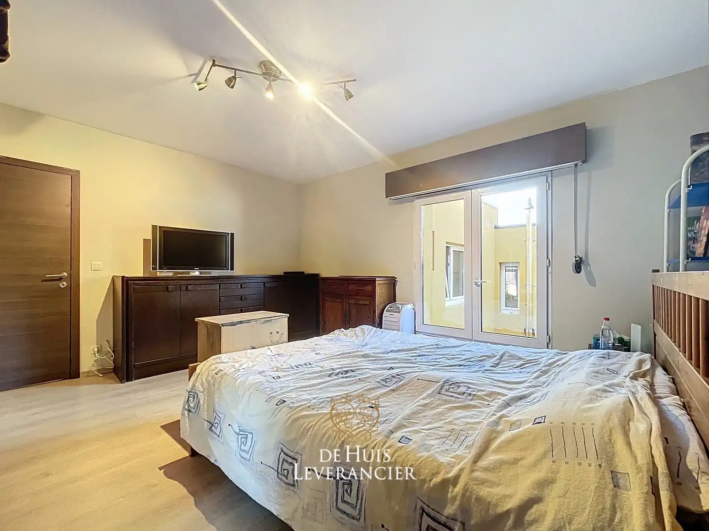 Ruime gezinswoning met 4 slpks, 2 bdks en tuin tegenover park De Schorre te koop foto 12