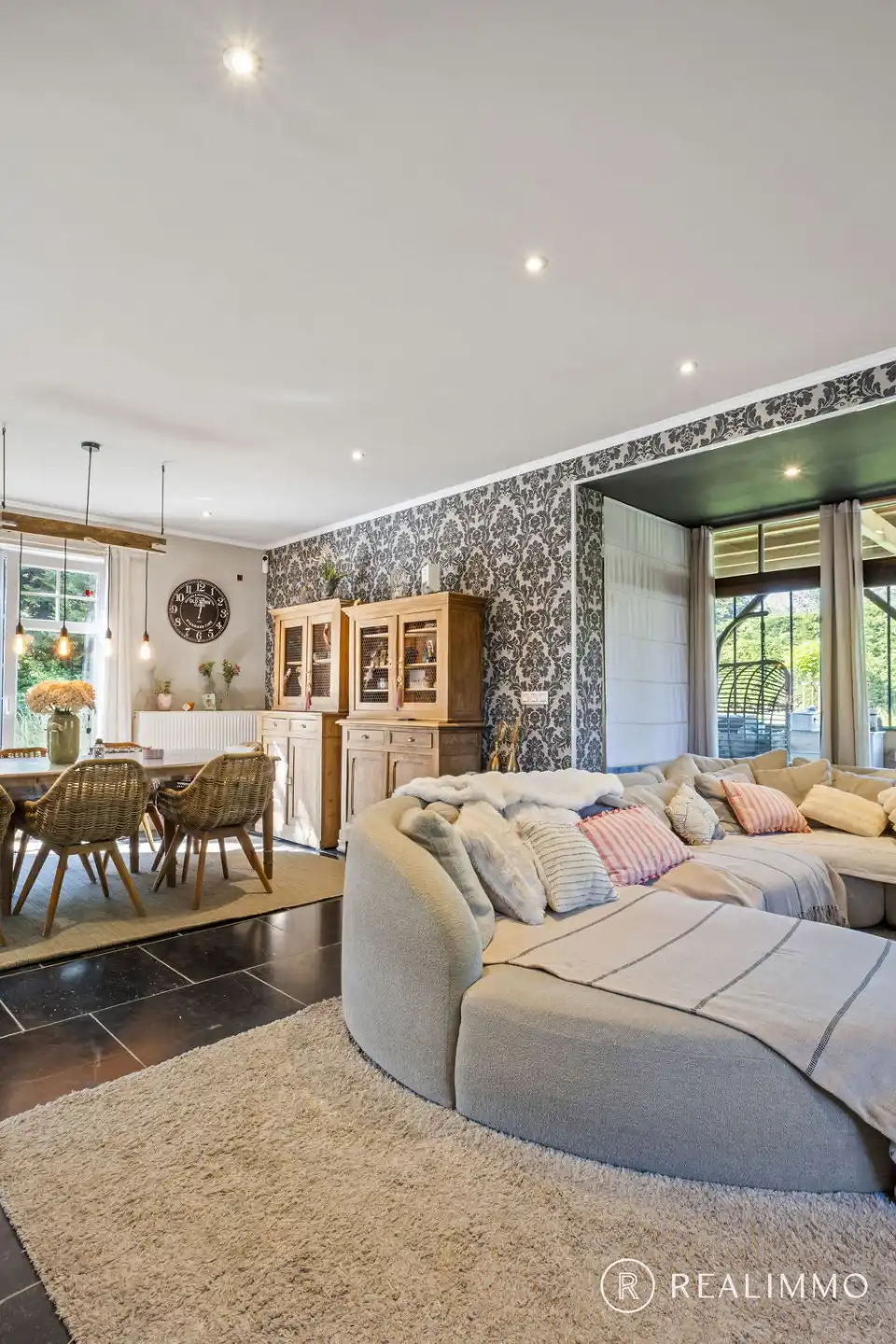 Exclusieve villa met ruime woonoppervlakte en rustige ligging! foto 12