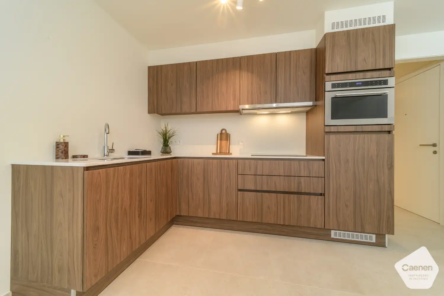 Ruim nieuwbouwappartement met 1 slaapkamer, volledig afgewerkt en instapklaar foto 2