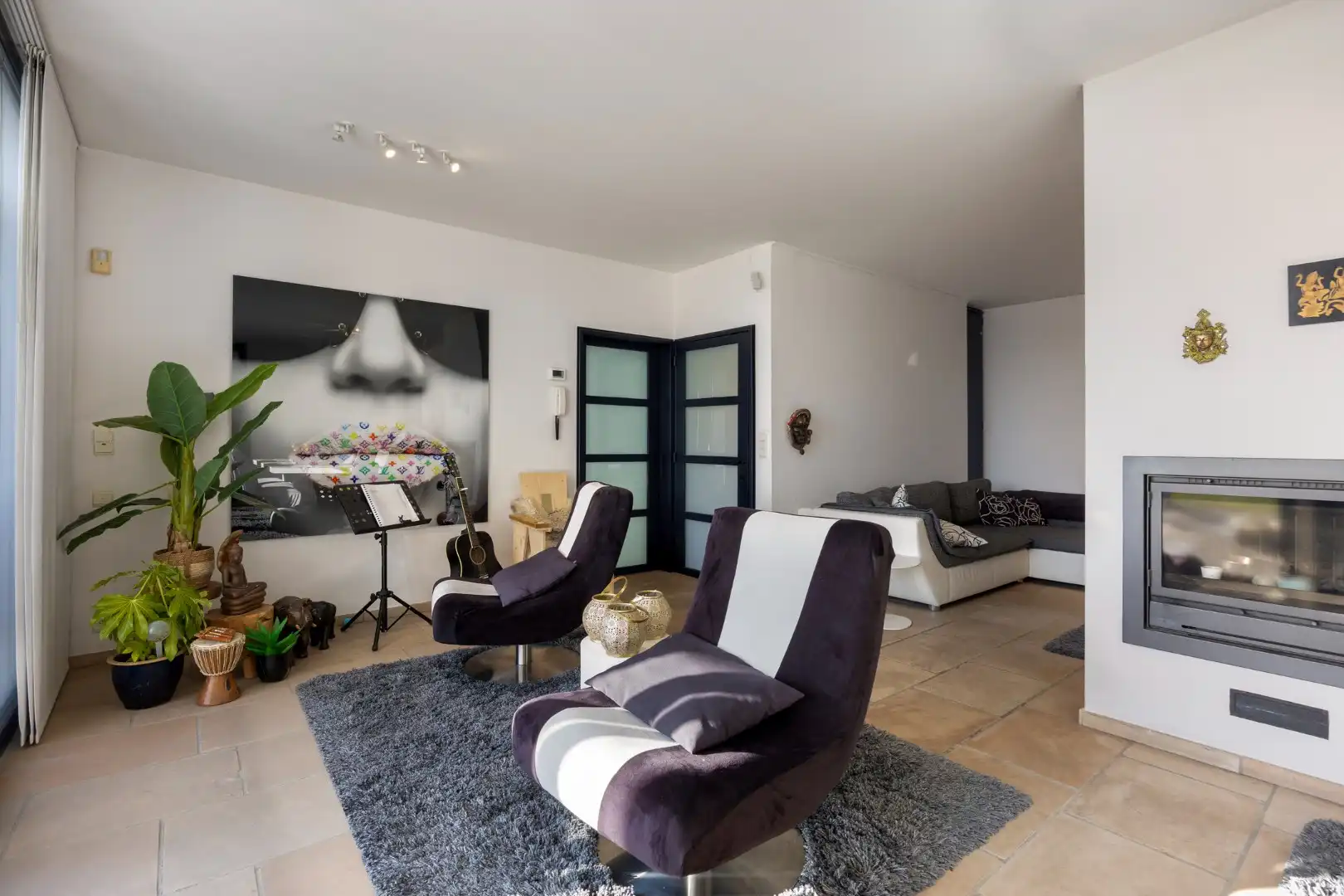 !! NIEUWE VOORWAARDEN !! Villa op een uiterst exclusieve locatie aan een prachtig privémeer foto 9