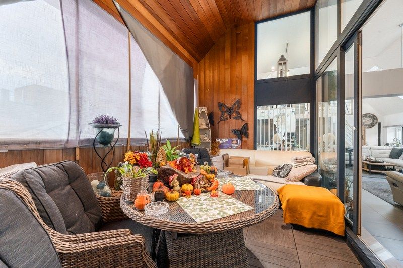 Stijlvol loftappartement met mezzanine en 2 slaapkamers – centrum Lokeren foto 6