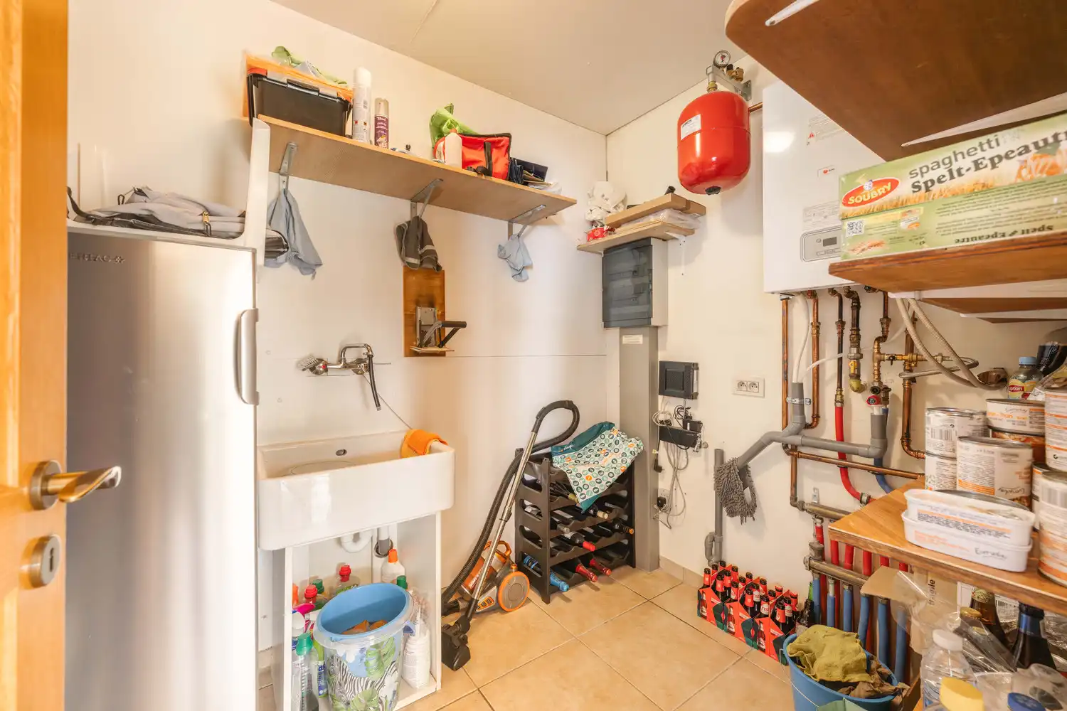 Hoekappartement te Meulebeke met garage en 2 terrassen. foto 12