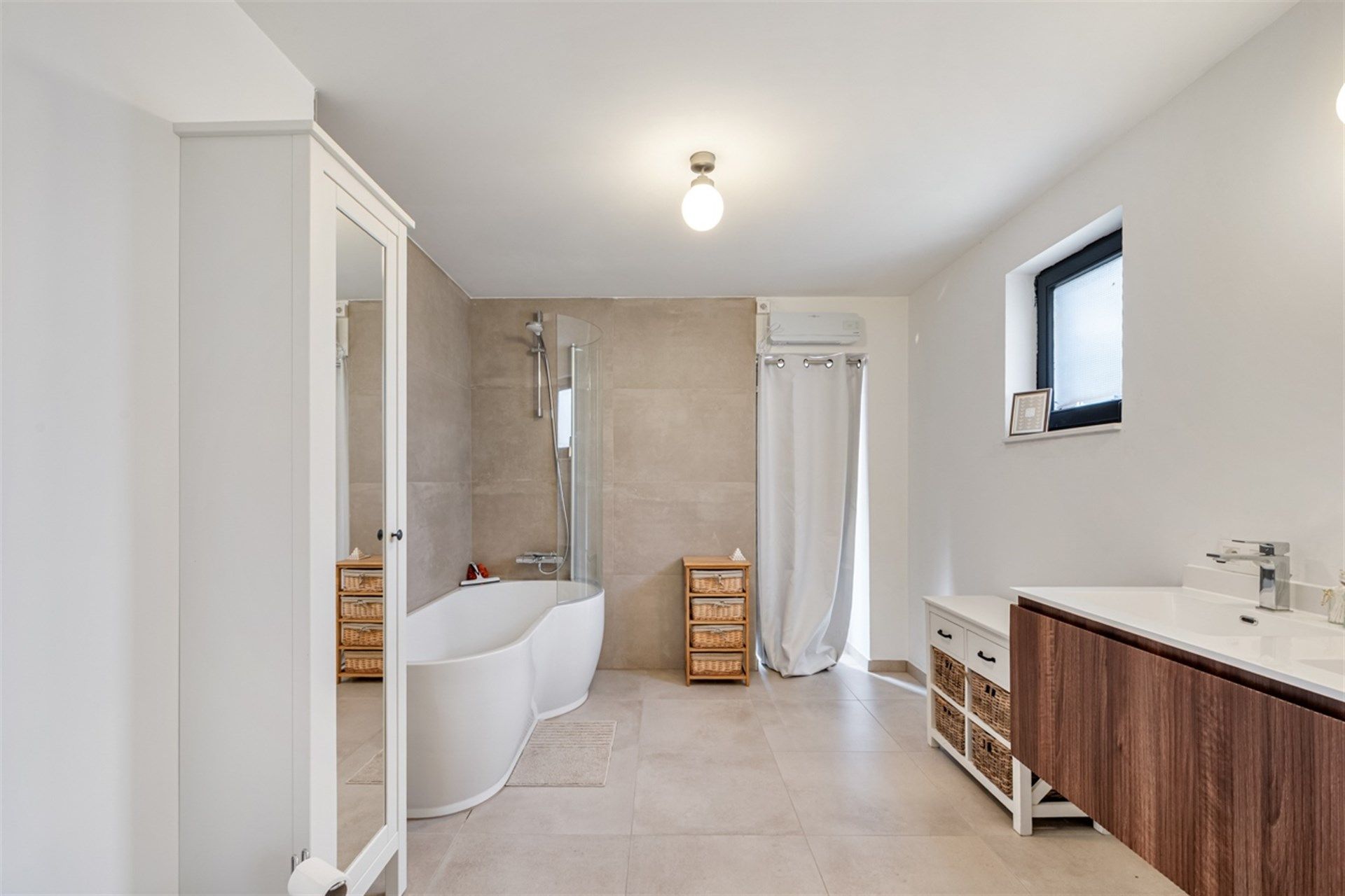 Charmante, gerenoveerde woning met bijgebouw, zuidgerichte tuin en uitstekende ligging foto 11