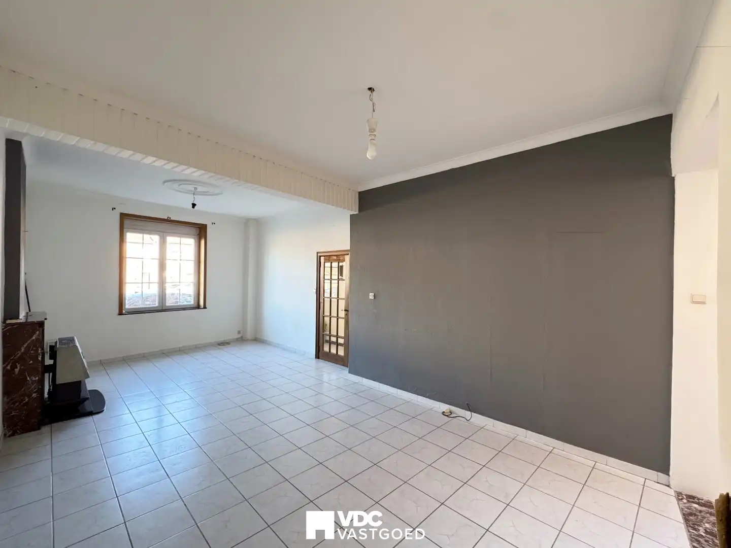 Te renoveren stadswoning met potentieel in centrum Borgloon foto 3