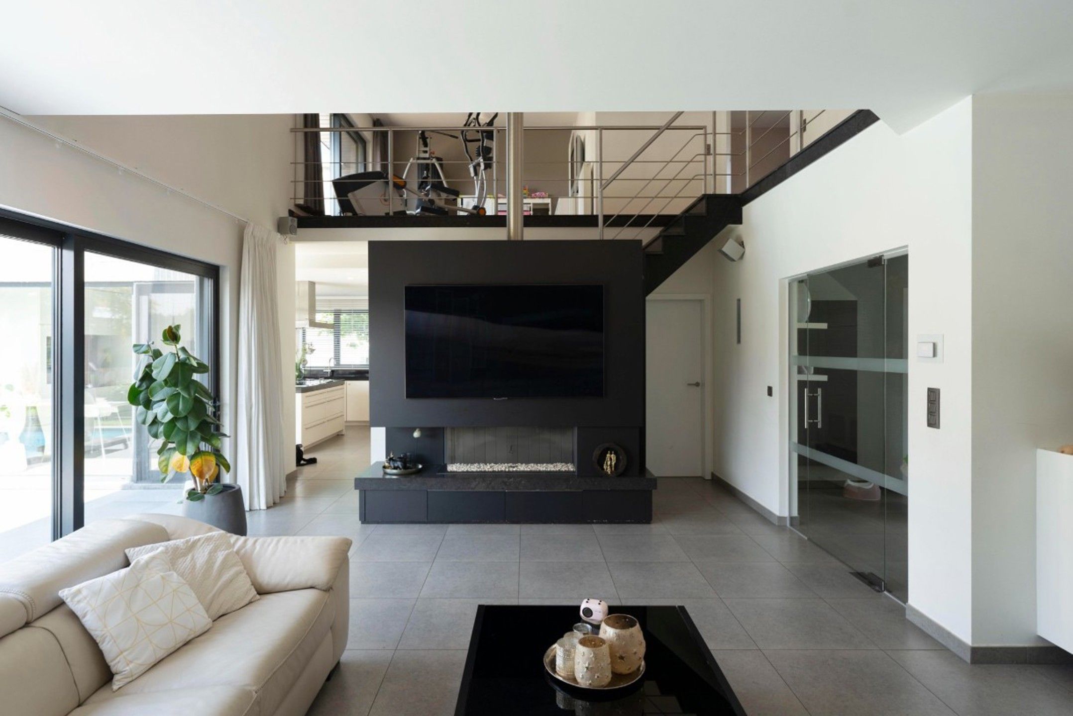 Uniek Bedrijfsgebouw & Luxe Villa In Beveren Te Koop foto 15