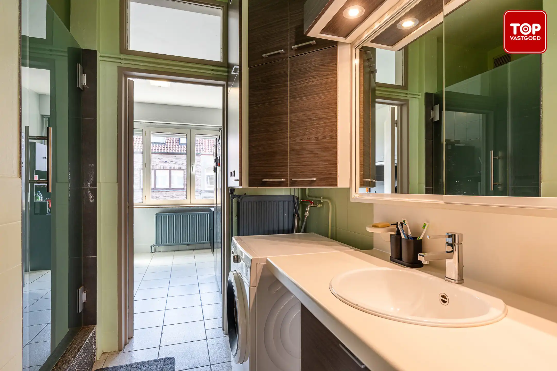 Mooi appartement met garage en zonnepanelen dichtbij Aalst foto 18