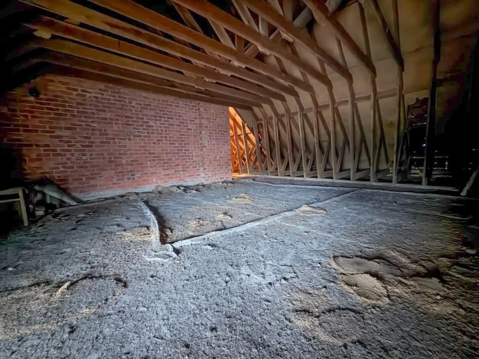 Ruime halfopen bebouwing met grote tuin foto 20