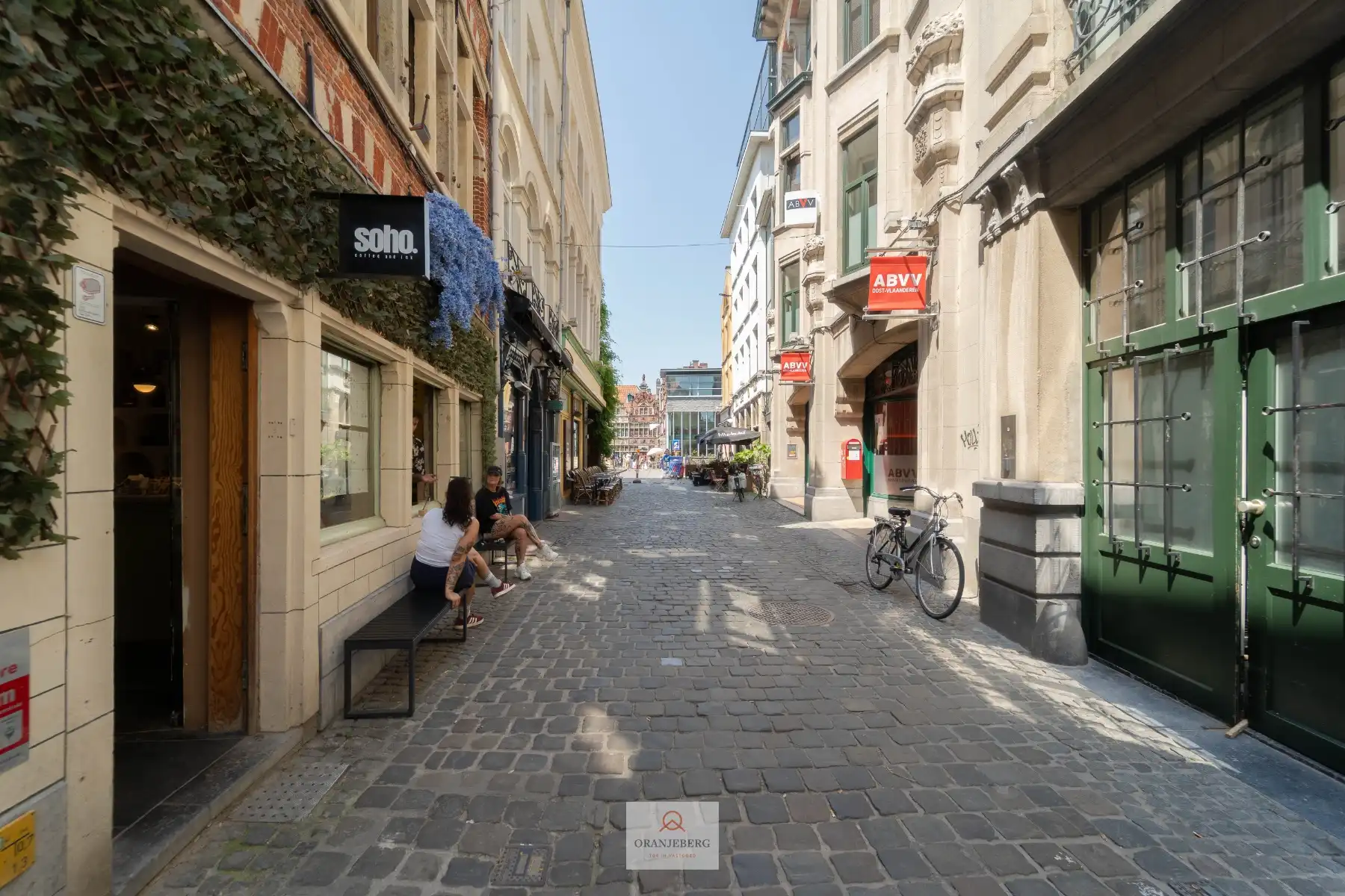 Charmant duplex appartement met ruim terras op toplocatie in het centrum foto 27