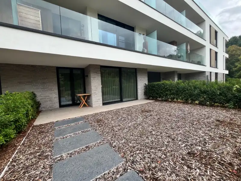 Gelijkvloers app met 1 slpkm, tuin, staanplaats en kelderberging foto 5