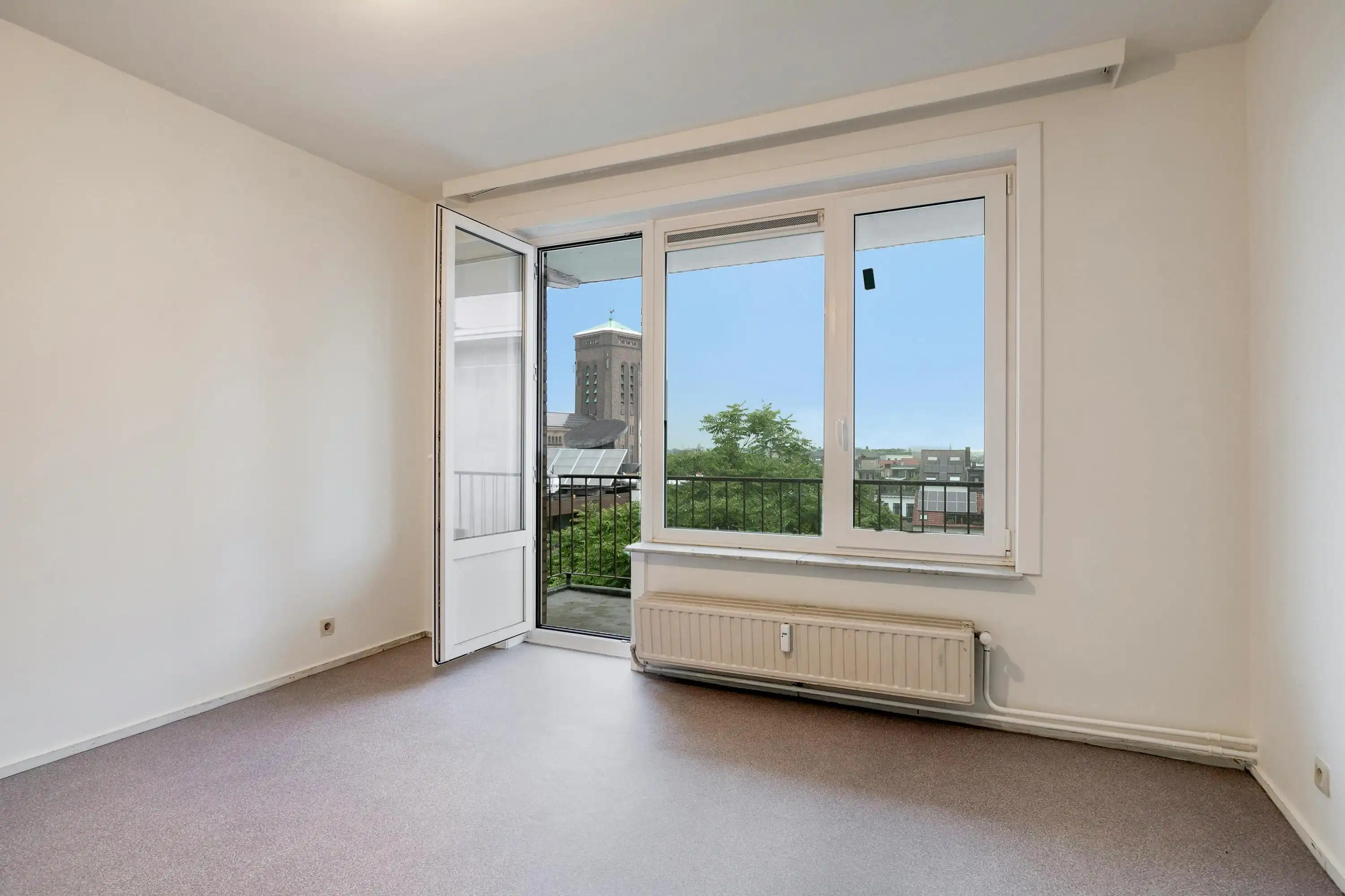 Drie slaapkamer appartement van 118 m² te koop in Borgerhout foto 10