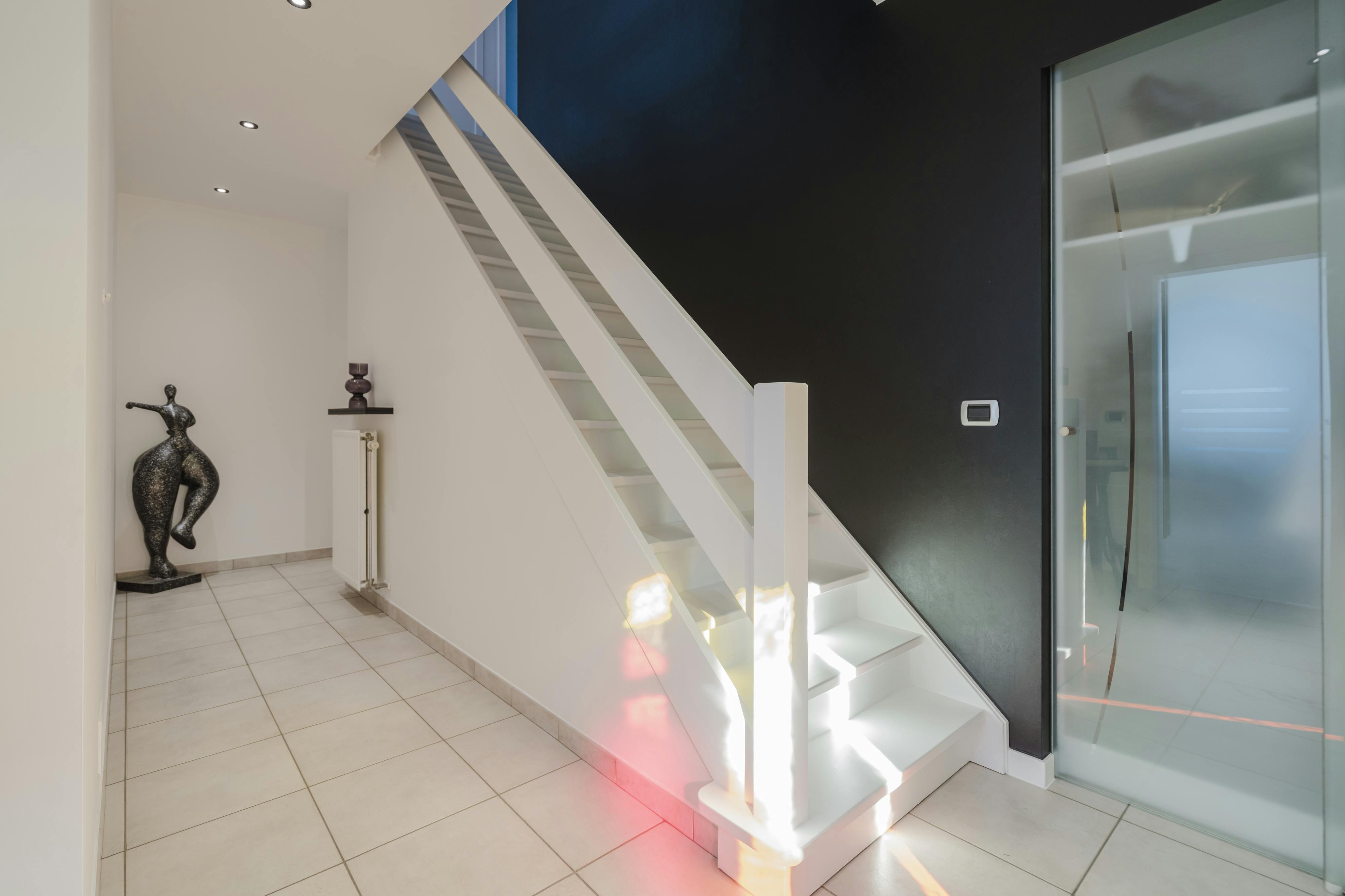 Ruime villa met 6 kamers te koop in Sint-Eloois-Vijve foto 13