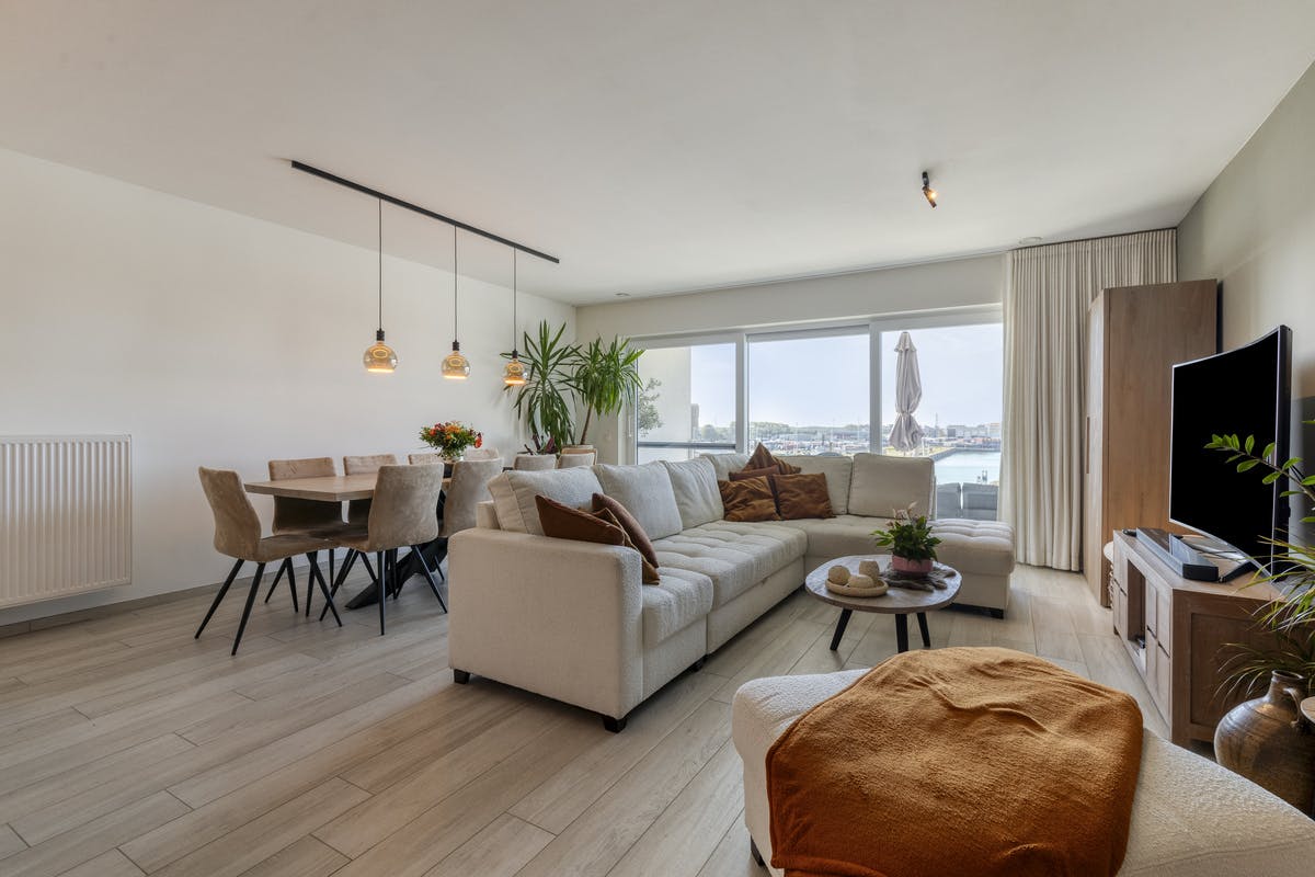 Ruim appartement met terras en zicht op jachthaven te koop foto 2