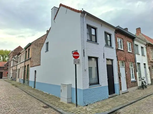 Hoekwoning met uitweg foto 11