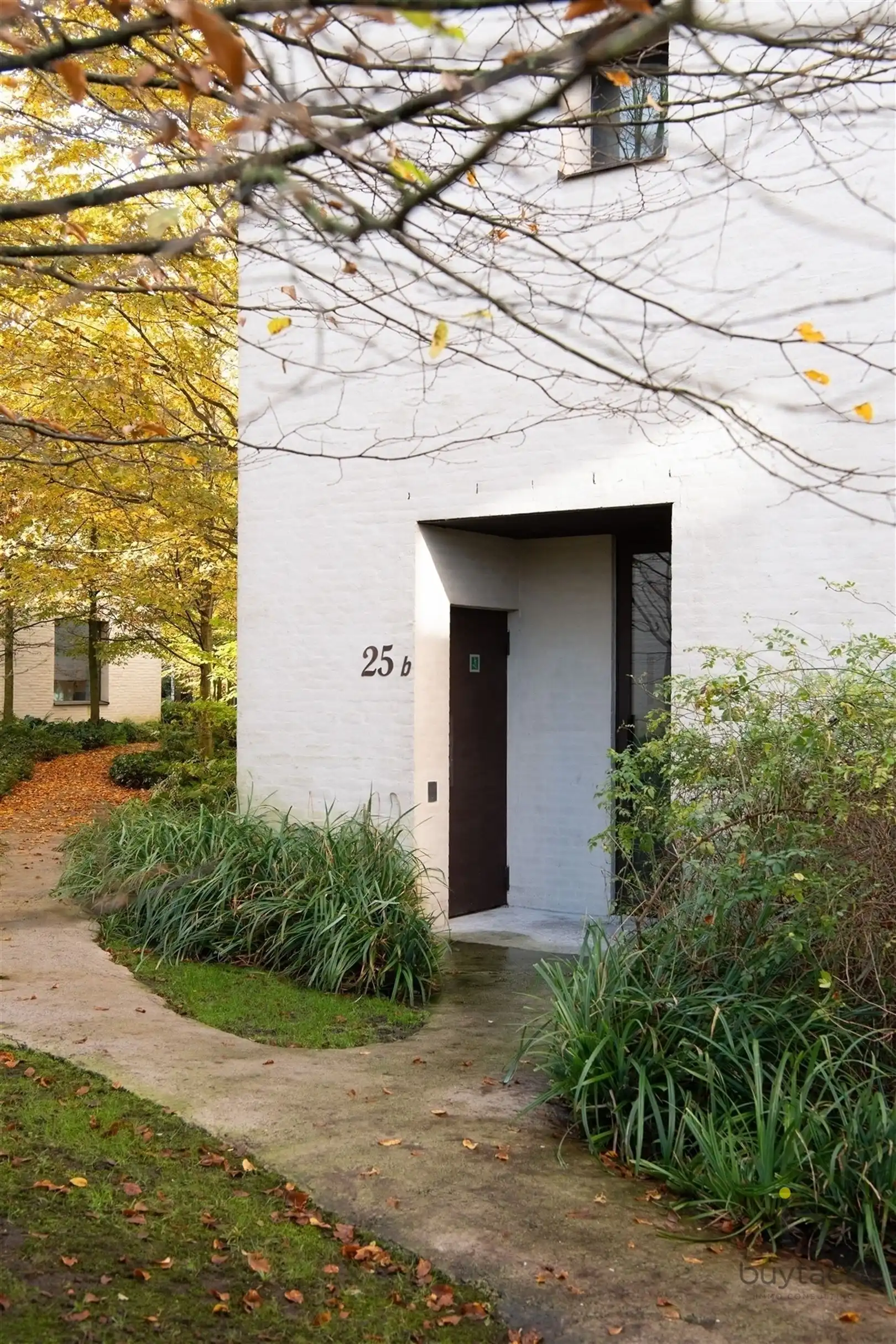 RUIM EN LICHTRIJK WONEN OP DE BOVENSTE VERDIEPING OP DE KANAALSITE VAN AXEL VERVOORDT foto 2