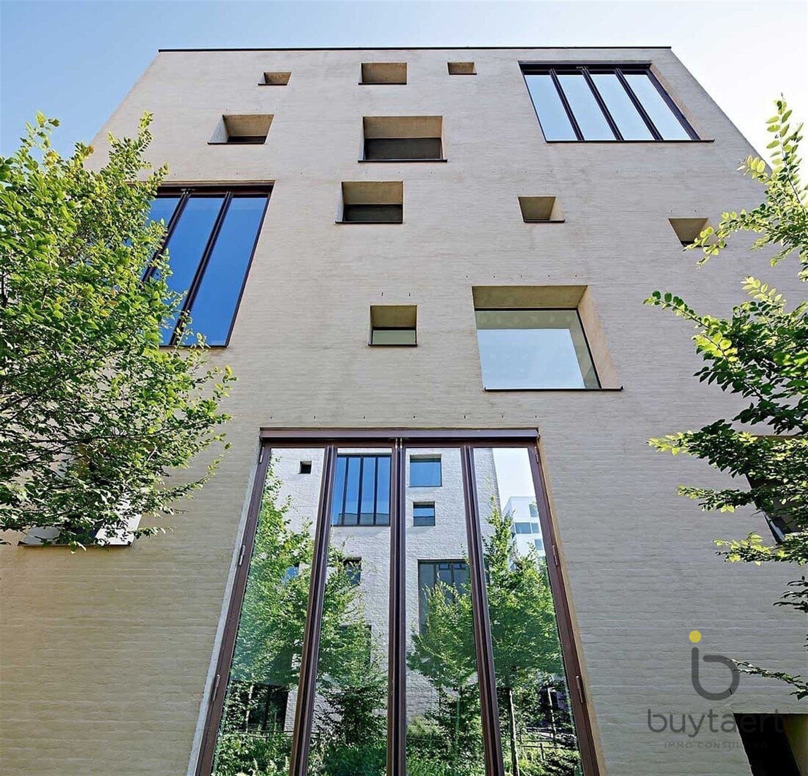 RUIM EN LICHTRIJK WONEN OP DE BOVENSTE VERDIEPING OP DE KANAALSITE VAN AXEL VERVOORDT foto 2
