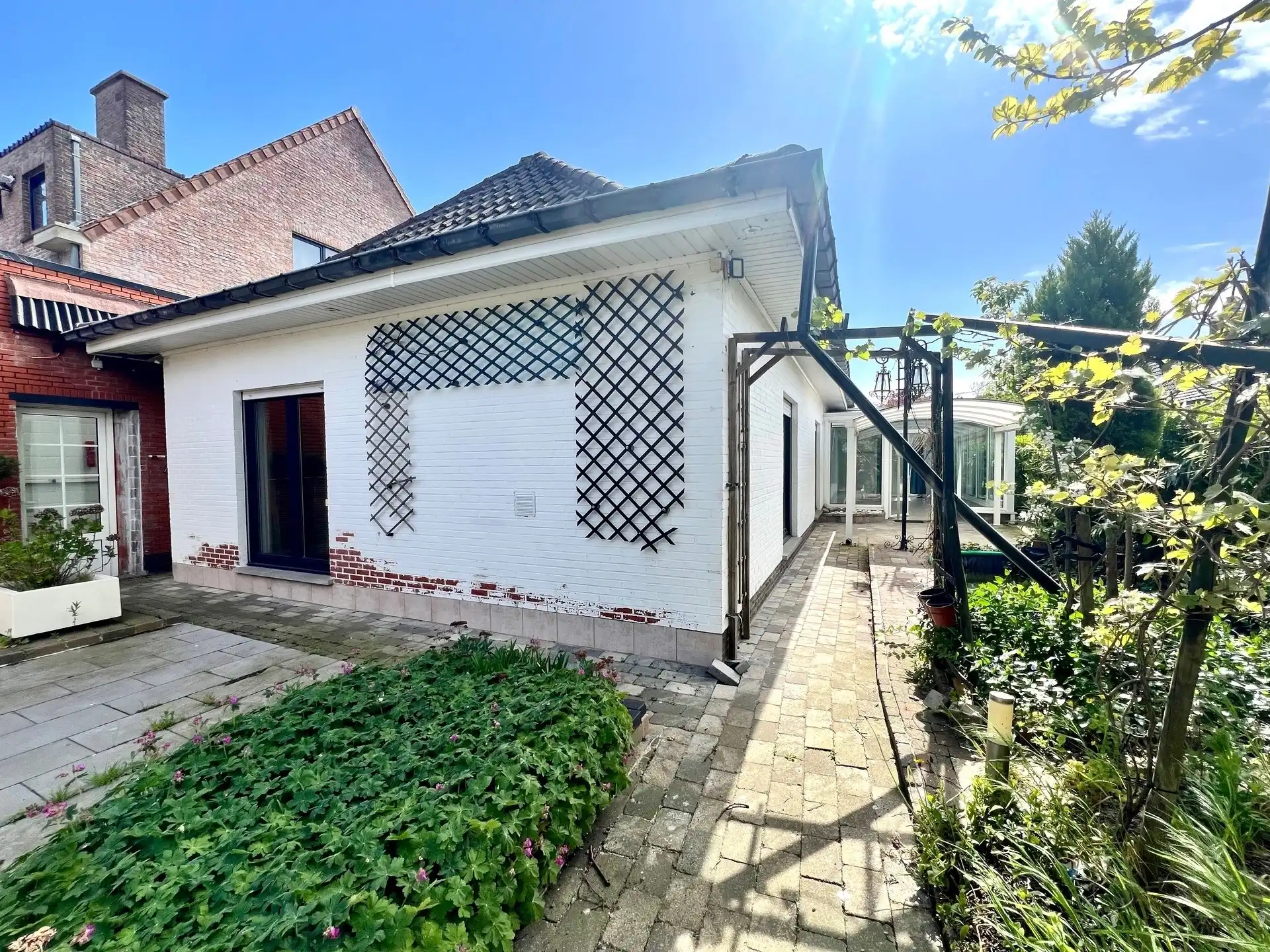 Vrijstaande bungalow met garage foto 3