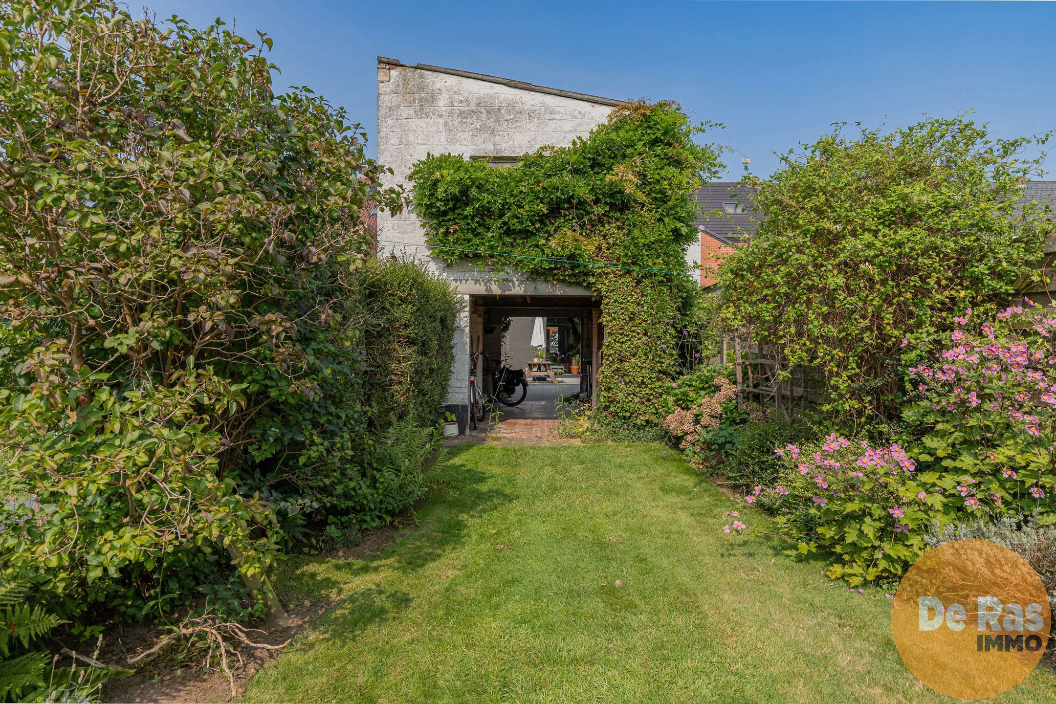 HOFSTADE - Totaal gerenoveerde gezinswoning met diepe tuin  foto 31