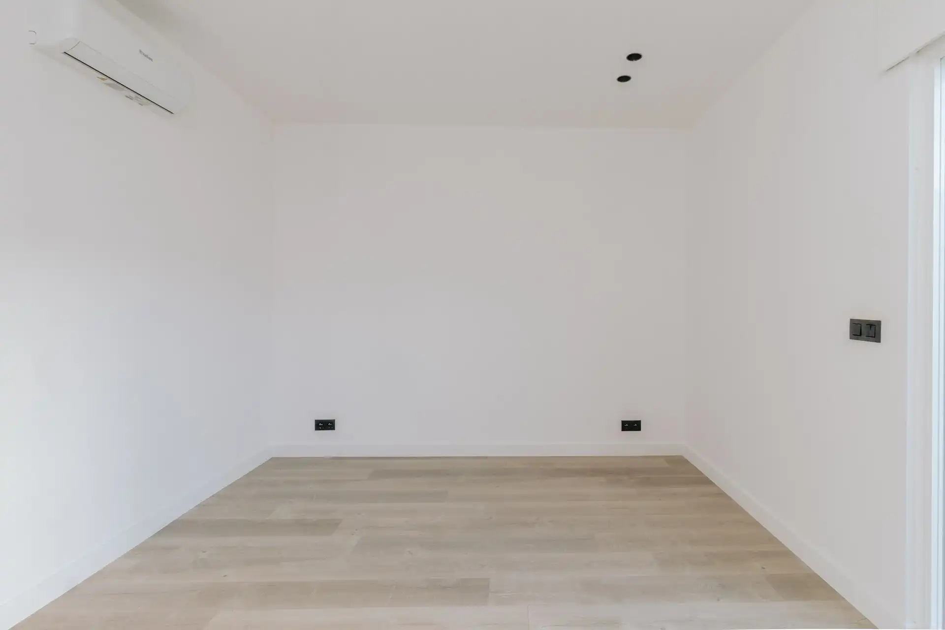 Gelijkvloersappartement met tuintje en garagebox! foto 14
