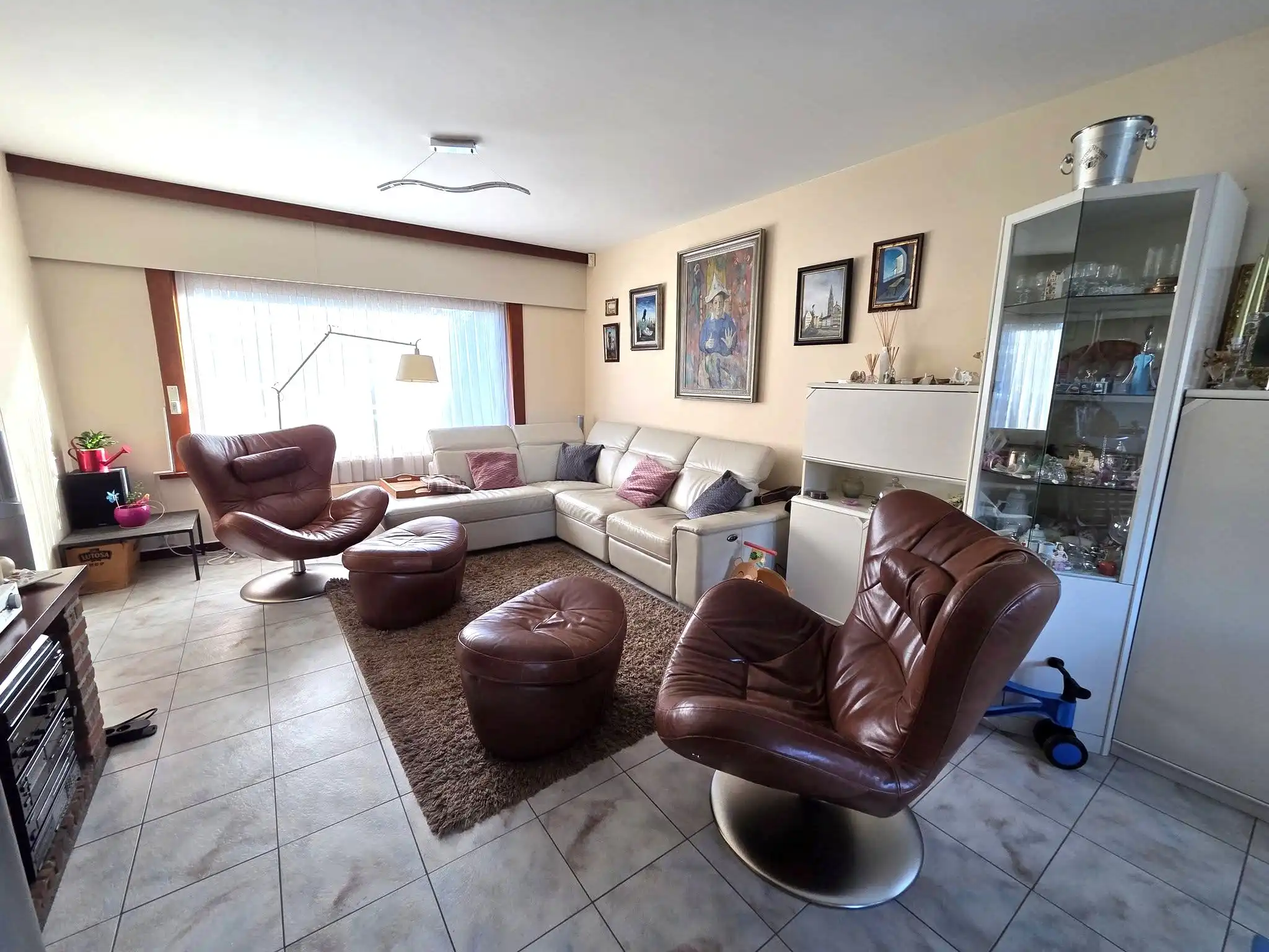 Schitterende 3-gevelwoning met 4 slaapkamers en 2 badkamers. foto 7