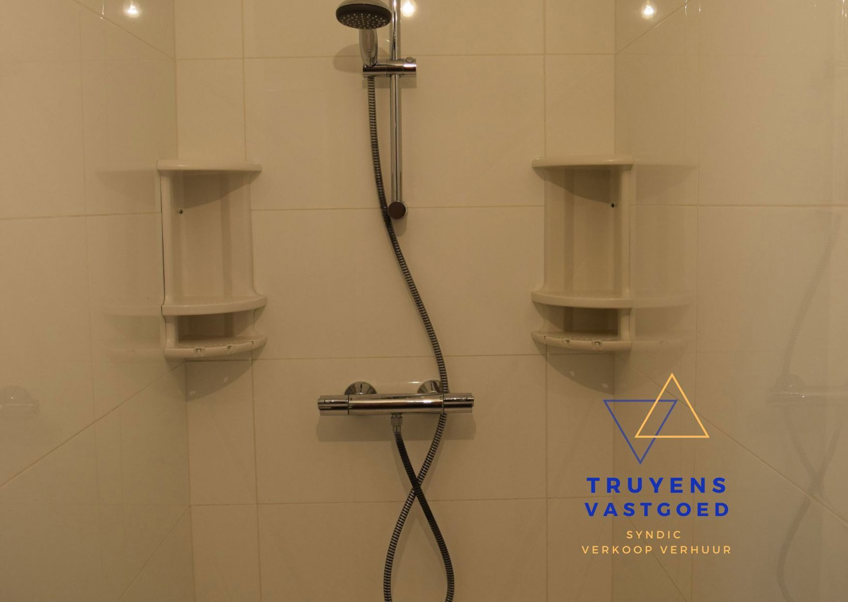 Gelijkvloerse woning in Zolder foto 11