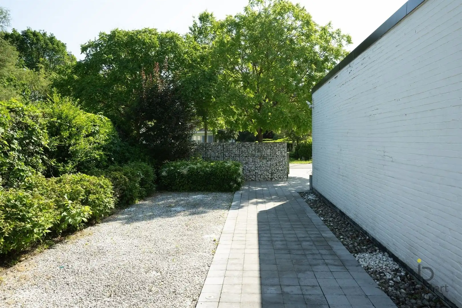 Te renoveren zonovergoten gelijkvloers 70’s woning met prachtige tuin en tal van mogelijkheden! foto 52