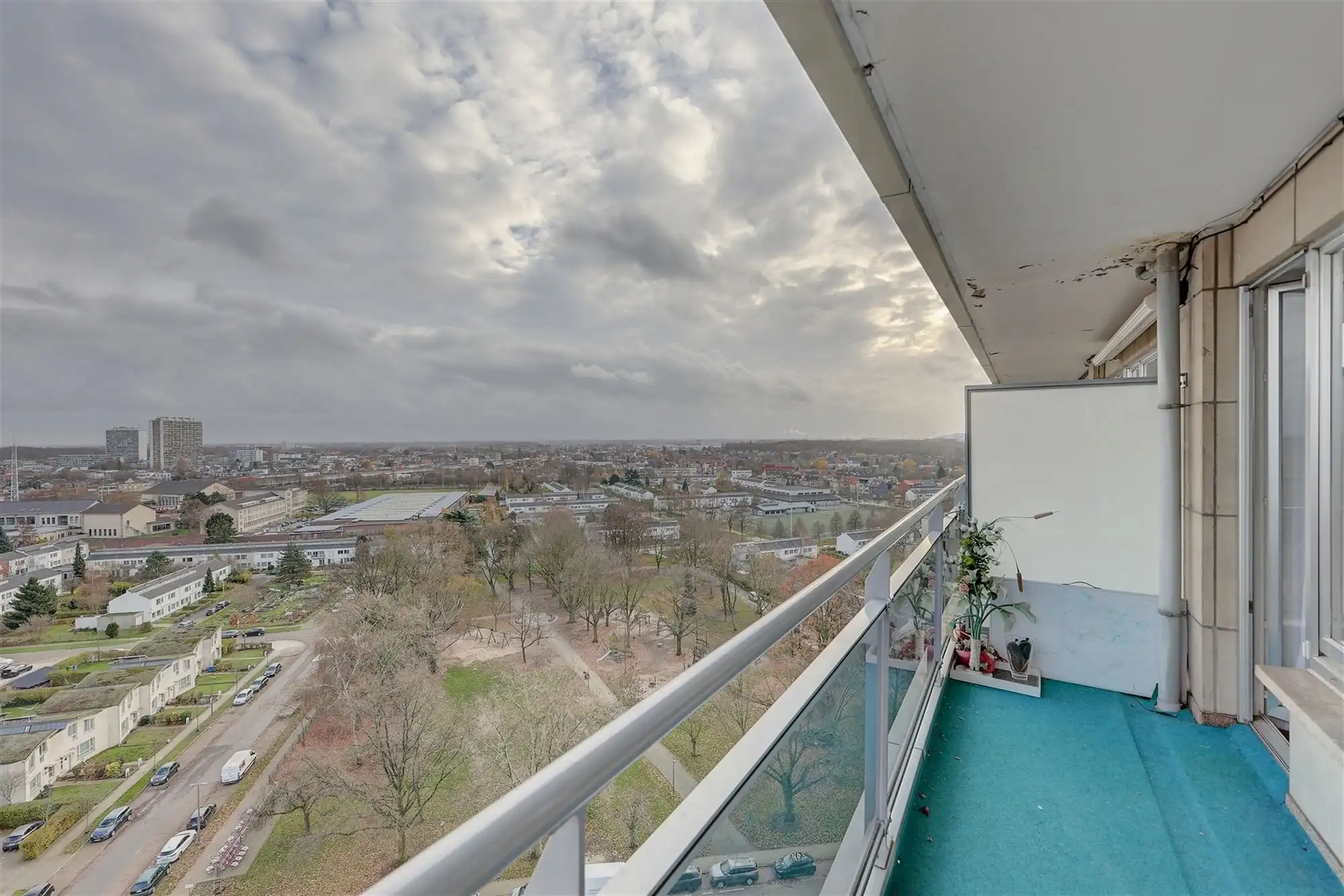 Appartement met 2 slaapkamers en twee terrassen foto 6