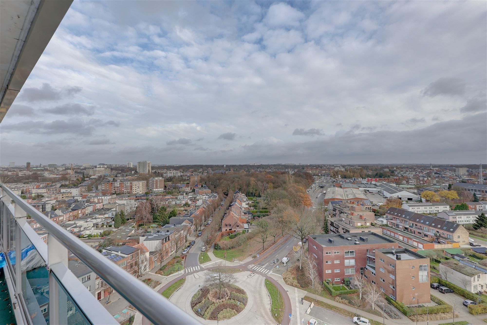 Appartement met 2 slaapkamers en twee terrassen foto 6