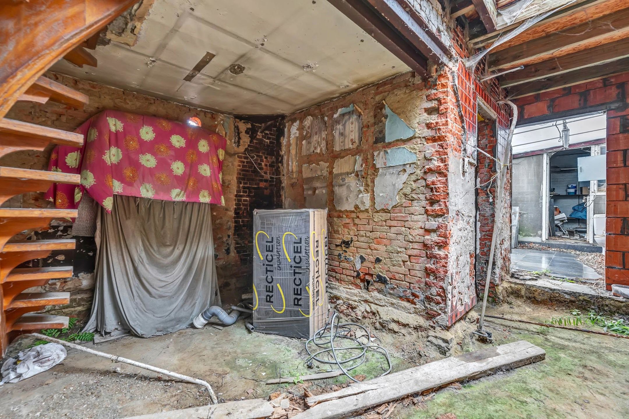 Volledig te renoveren halfopen bebouwing te Aalst foto 7