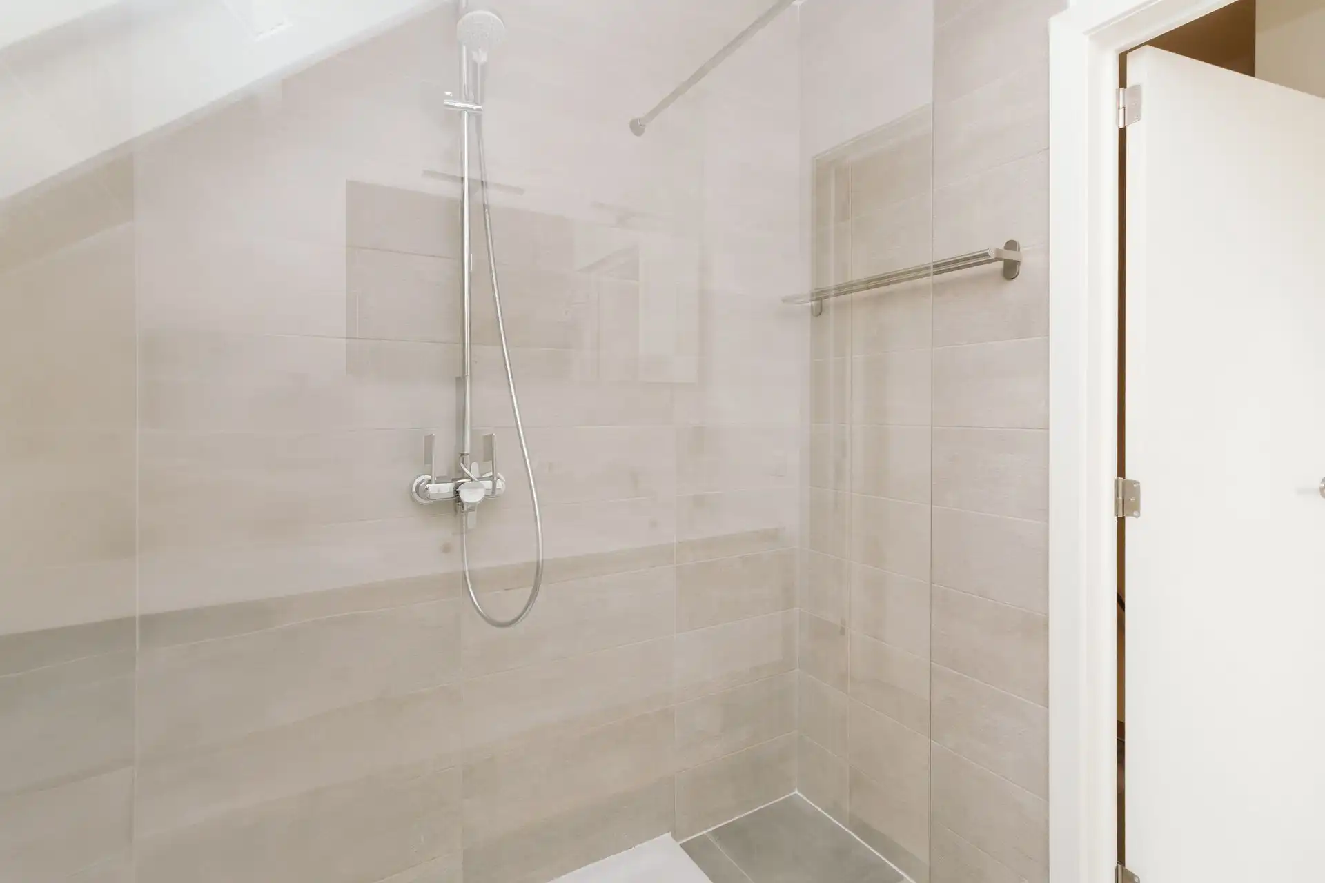 Modern duplexappartement te Boechout. foto 9