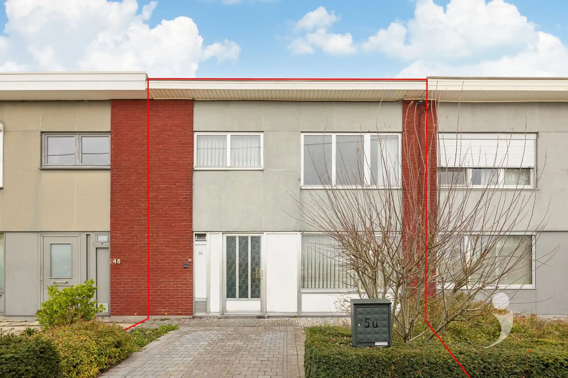 Hoofdfoto van de publicatie: Te renoveren woning met oprit en tuin in Herent