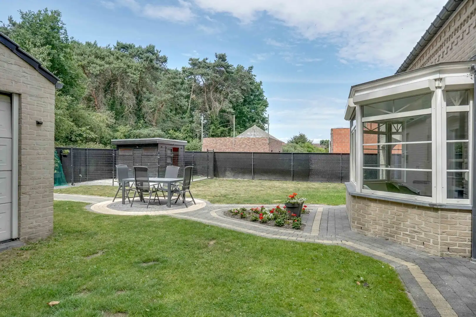 RUIME WONING MET 4+ SLPKS TE KOOP - Maasmechelen foto 32