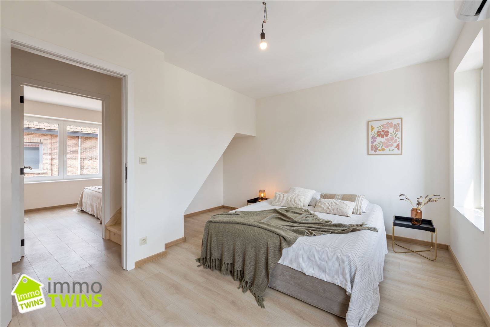 Volledig gerenoveerde woning in het hart van Kemzeke foto 15