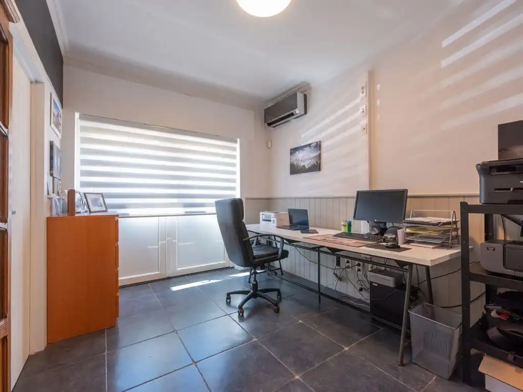 Stijlvol ingerichte woning met handelsruimte in gesloten bebouwing foto 11