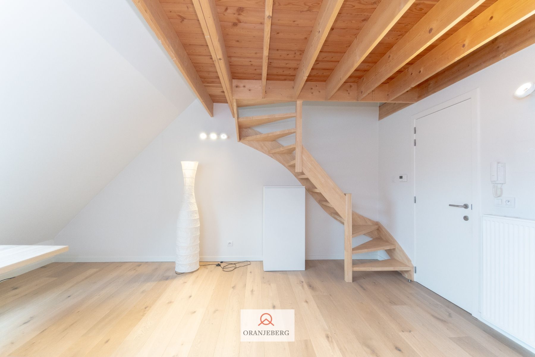 Gerenoveerd appartement met unieke en rustige ligging foto 17