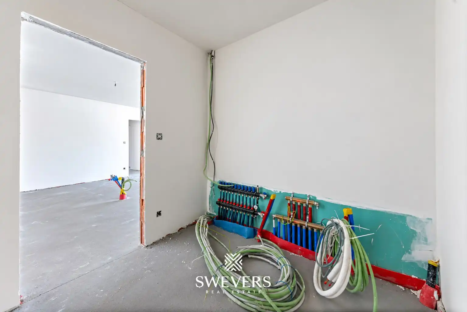 Gelijkvloers 3-slaapkamer appartement met eigen inkom en 2 terrassen in Houthalen foto 12