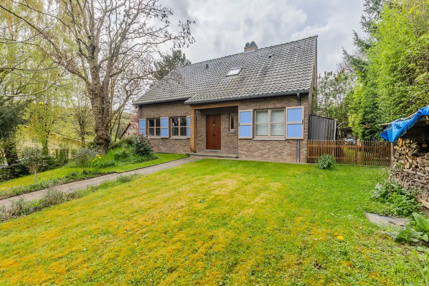 Ruime vrijstaande woning gelegen in de prachtige Jekervallei en net over de grens met Kanne, in Bassenge. foto 30