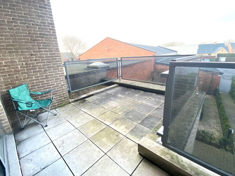 Instapklaar appartement met 2 slaapkamers, terras en garage foto 8