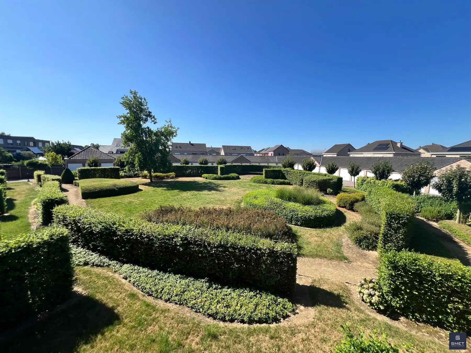 APPT. MET 2 SLPKS, TERRAS EN GARAGE OP TOPLOCATIE  foto 9