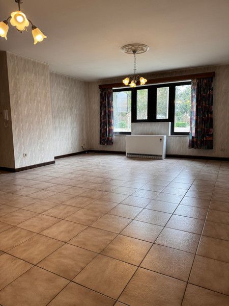 Gelijkvloers appartement met 2 slpkms, autostaanplaats en private berging foto 4