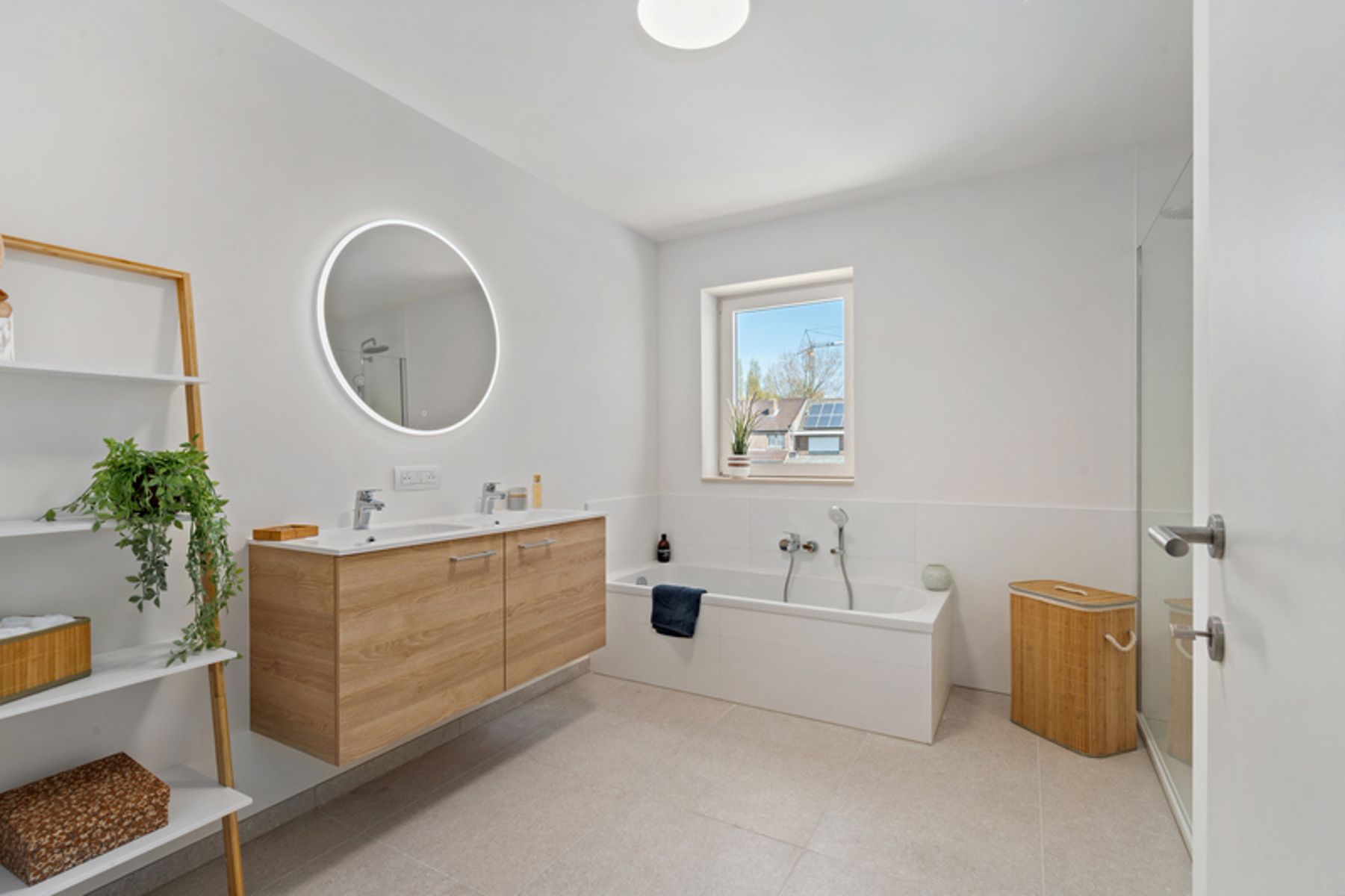 Moderne, gesloten woning foto 7