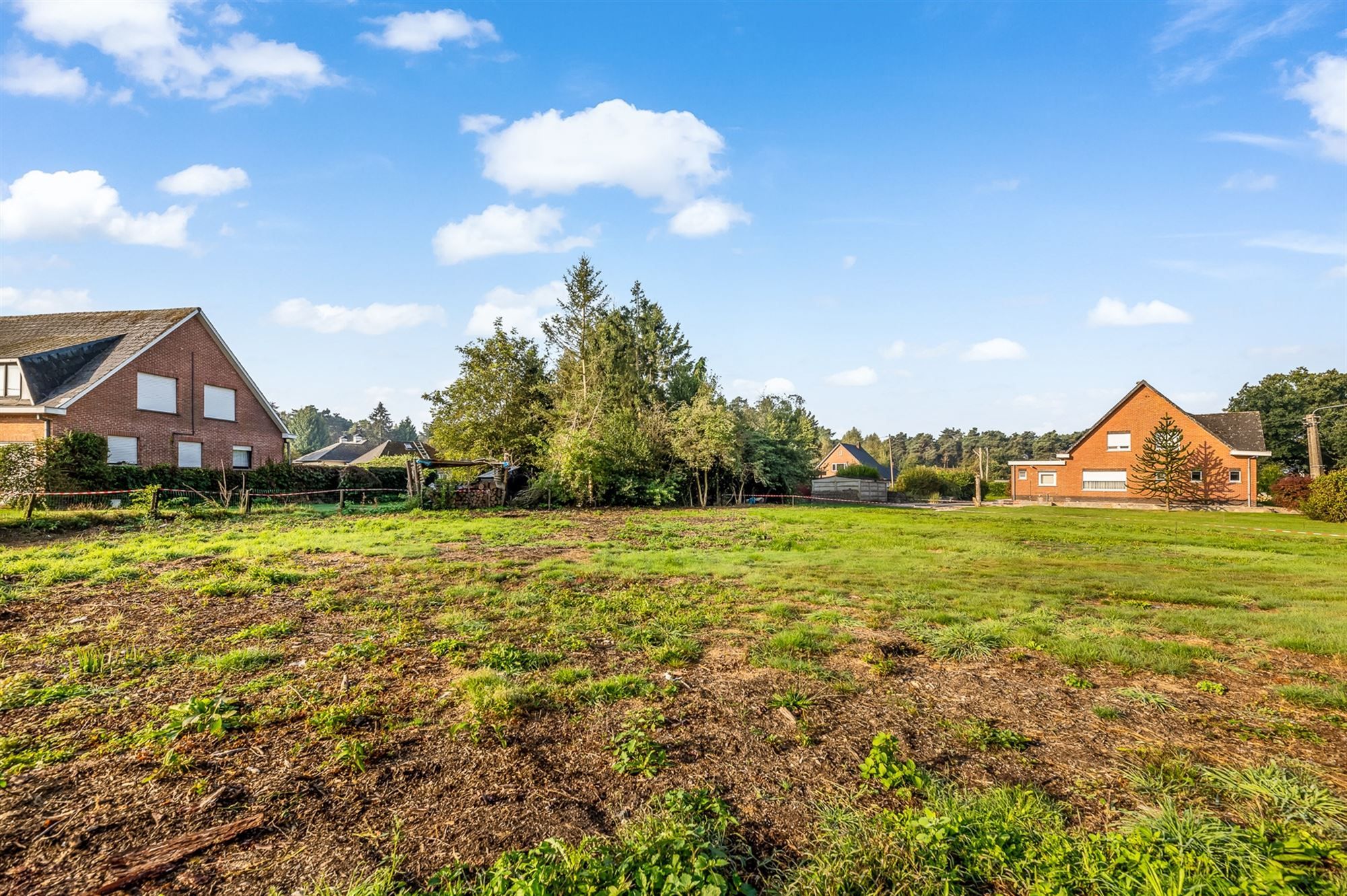 ZUIDGERICHTE BOUWGROND OB VAN 687M2 VLAKBIJ NATUURGEBIED foto 2