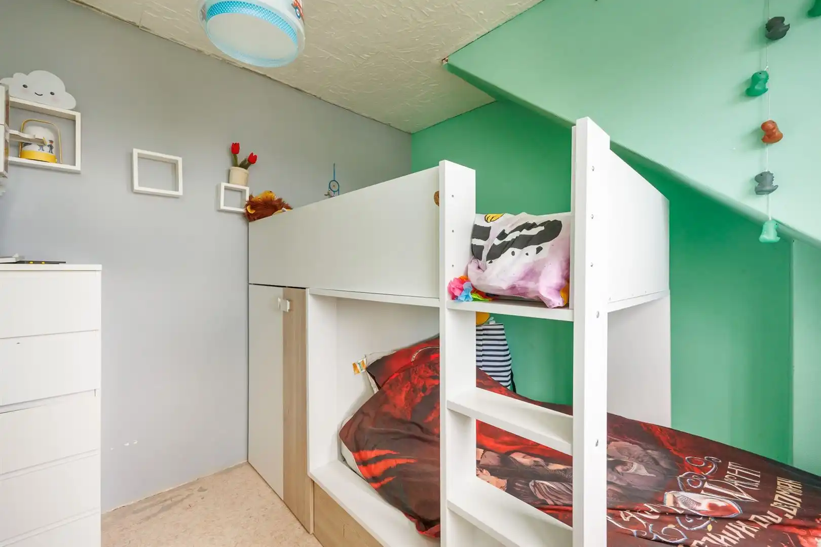 Ruim wonen in Tuinwijk met tuin, garage en vier slaapkamers foto 20