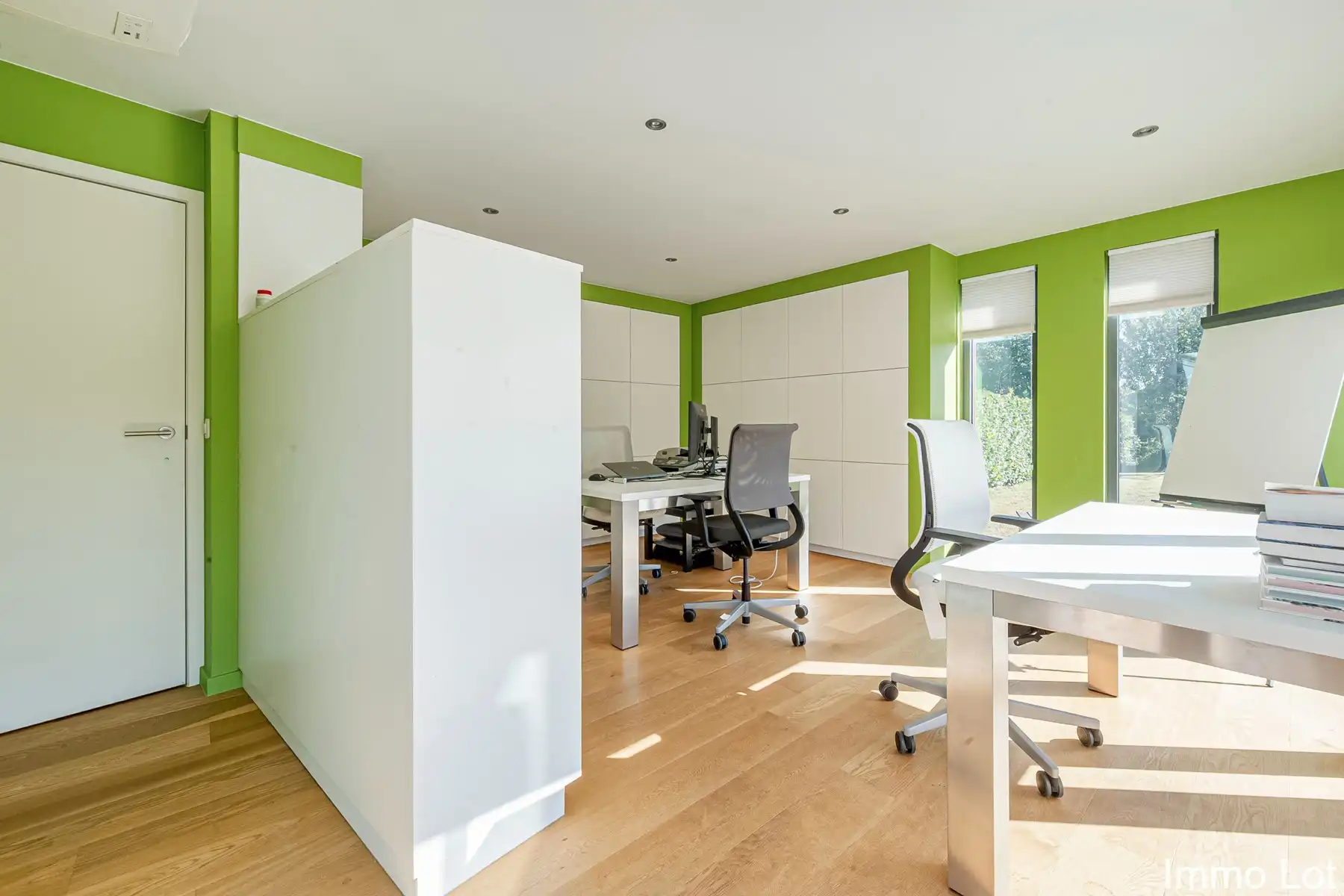 Villa met multifunctioneel bijgebouw, garage en ruime tuin foto 20