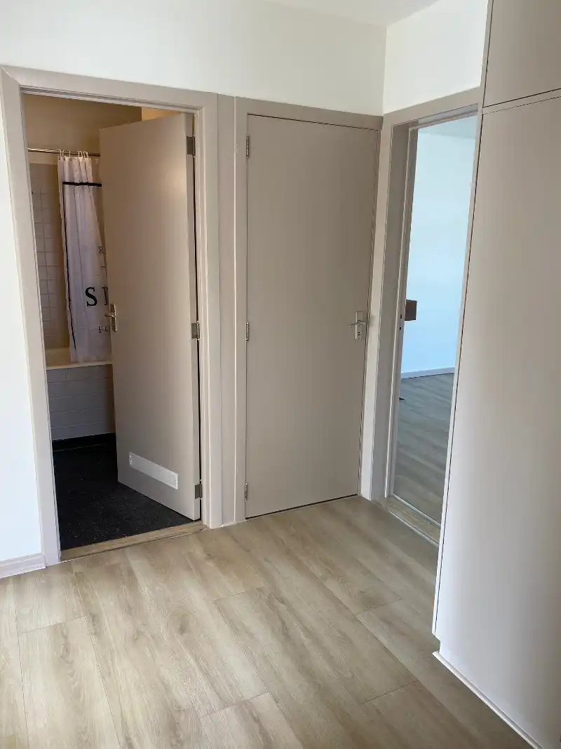Centraal gelegen tweeslaapkamer appartement foto 2