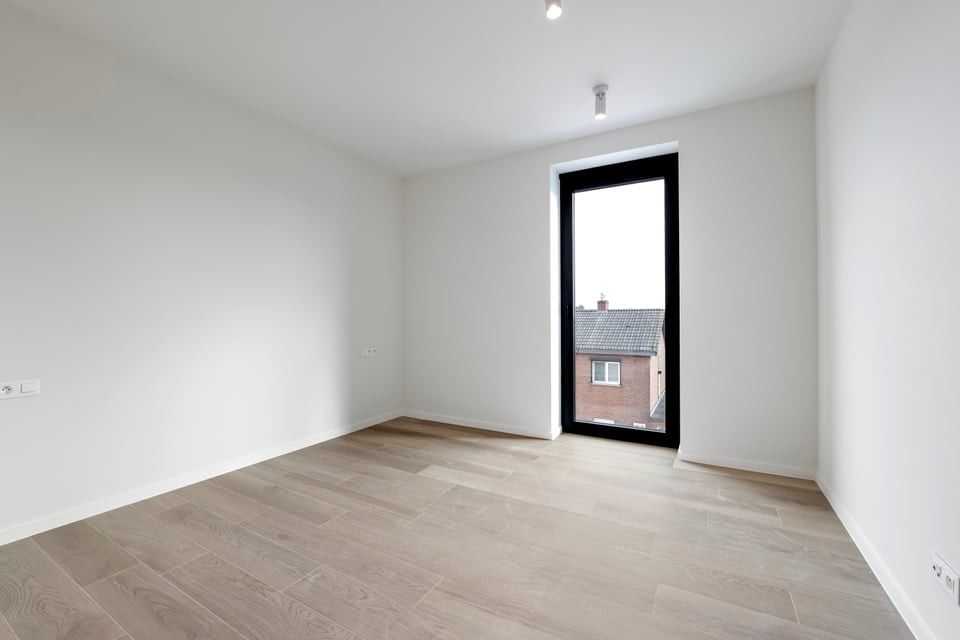 NIEUWBOUWAPPARTEMENT MET ONDERGRONDSE STAANPLAATS TE HUUR IN SINT-TRUIDEN foto 18