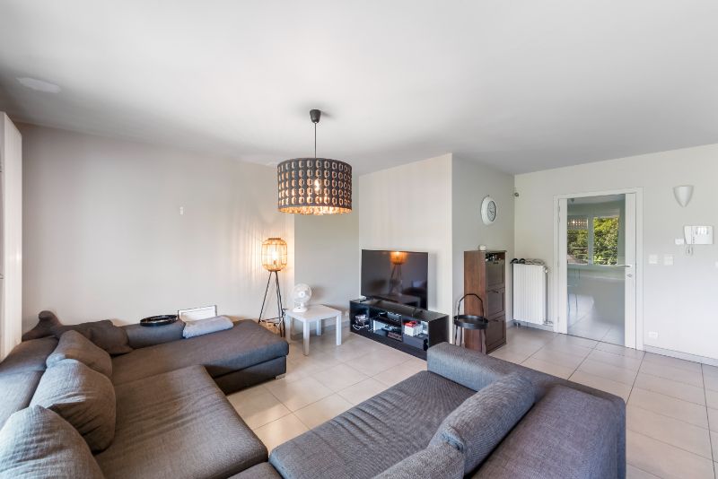 Ruim 3 slaapkamer appartement van 130m² met terras op zuid-oosten foto {{pictureIndex}}