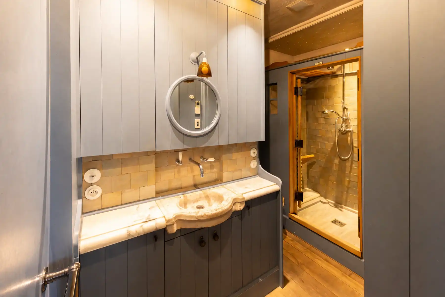 Authentiek appartement met warme uitstraling nabij de zee  foto 13
