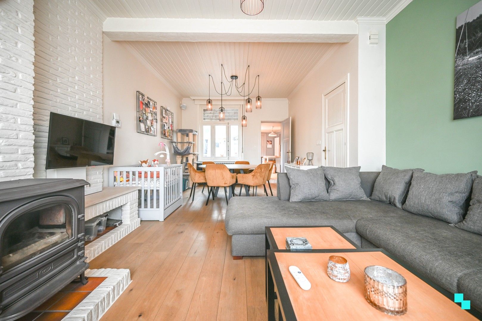 Charmante gerenoveerde woning te Harelbeke foto 6