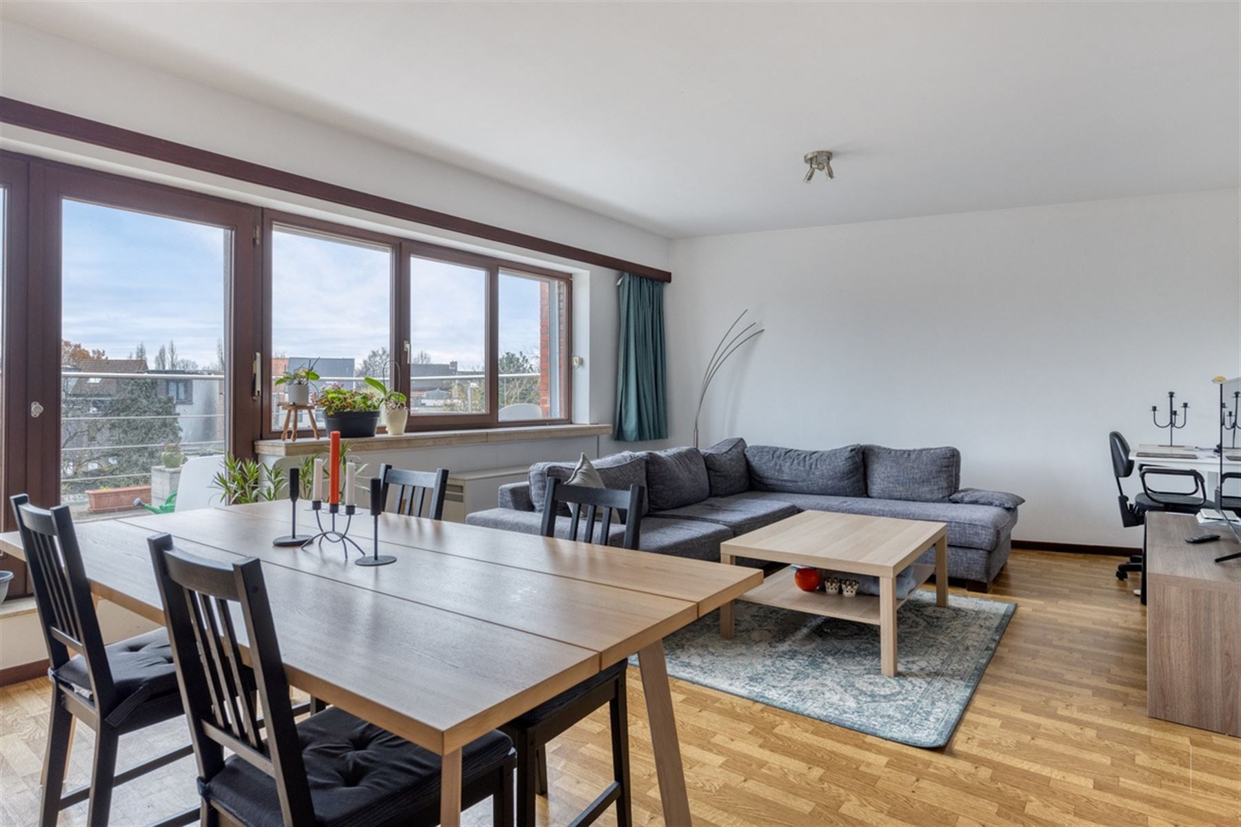 Appartement met 2 slaapkamers, terras en garage foto 8