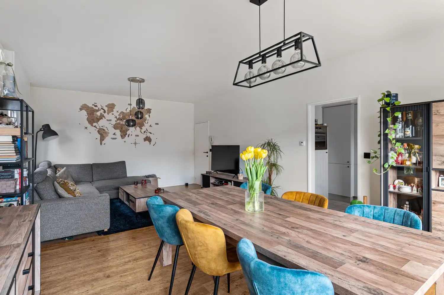 Halfopen appartement met 3 SLPKS, terras en garagebox in Schoten foto 4